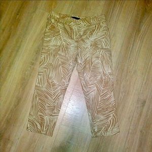 Talbots modern fit tropical print capri pants beige white